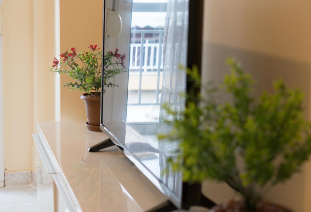 Modern Cozy Apartment In Kalamaria المظهر الخارجي الصورة