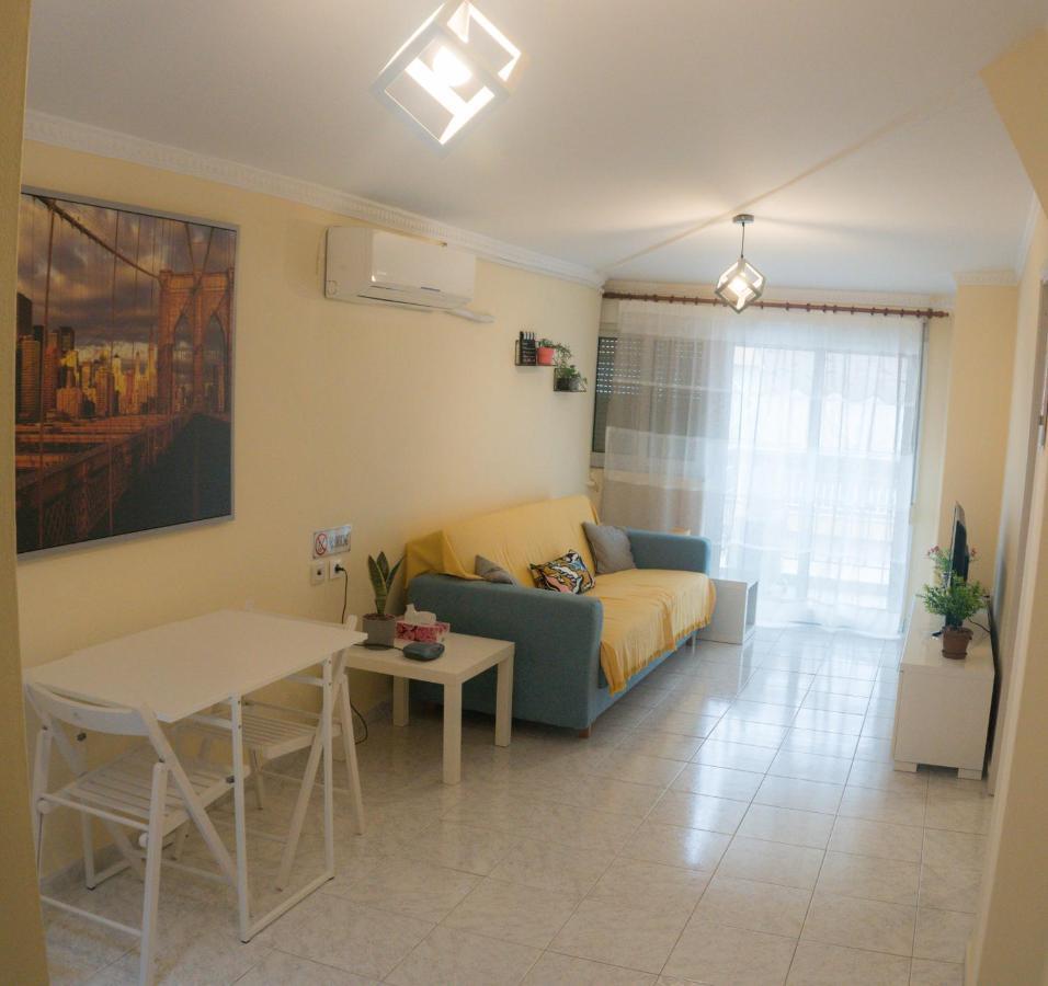 Modern Cozy Apartment In Kalamaria المظهر الخارجي الصورة